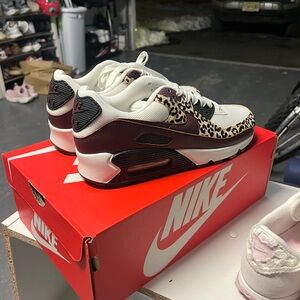 Nike Women's White and Burgundy Leopard Sneakers